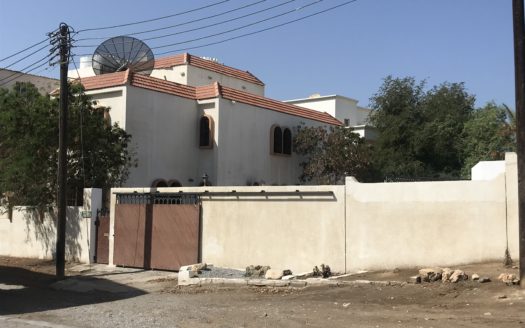 First line Lovely 5BHK commercial/Residential Villa for rent in Al-khuwair